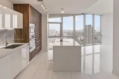851 NE 1st Ave #2102, Miami, FL 33132 - Photo 8