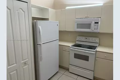 1666 SE 27th Ct #208, Homestead, FL 33035 - Photo 2