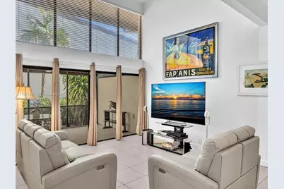 19200 NE 25th Ave #323C, Miami, FL 33180 - Photo 14