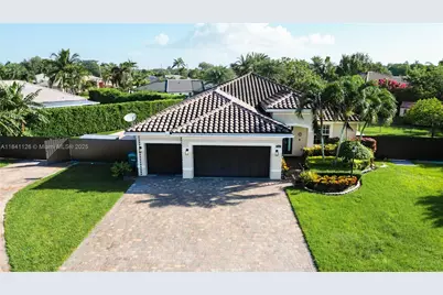 2133 NW 14th Pl, Homestead, FL 33030 - Photo 1