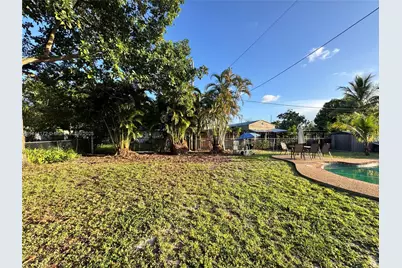 3800 SW 31st Dr, West Park, FL 33023 - Photo 6