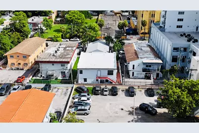 1238 SW 4th St, Miami, FL 33135 - Photo 4