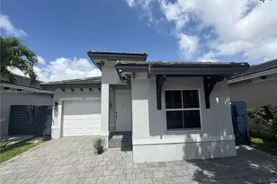 260 SE 32nd Ave, Homestead, FL 33033 - Photo 1