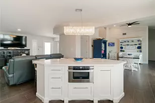 215 Wildwood Cir, Key Largo, FL 33037 - Photo 8