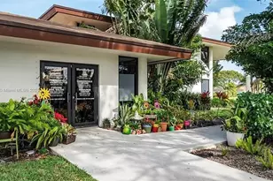 13450 SW 3rd St, Pembroke Pines, FL 33027 - Photo 42