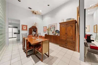 6002 SW 79th Ct, Miami, FL 33143 - Photo 14