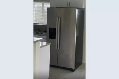 2121-2125 NW 72nd St, Miami, FL 33147 - Photo 8