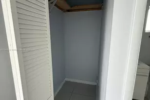 2121 NW 72nd St, Miami, FL 33147 - Photo 22