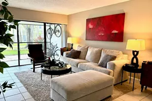 210 Lakeview Dr, Weston, FL 33326 - Photo 12