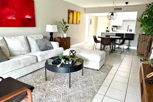 210 Lakeview Dr, Weston, FL 33326 - Photo 8