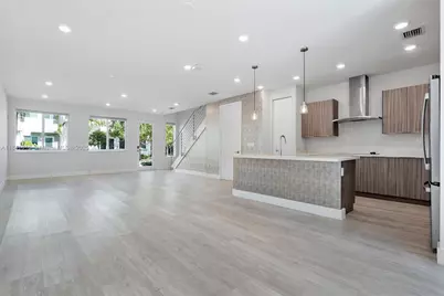 6675 NW 102nd Path, Doral, FL 33178 - Photo 14