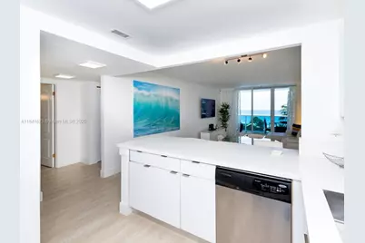 2301 Collins Ave #625, Miami Beach, FL 33139 - Photo 2