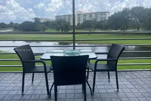 555 Oaks Ln, Pompano Beach, FL 33069 - Photo 12