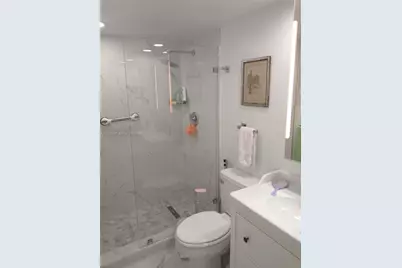 555 Oaks Ln #203, Pompano Beach, FL 33069 - Photo 2