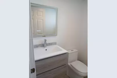 7467 NW 169th Ln, Hialeah, FL 33015 - Photo 12