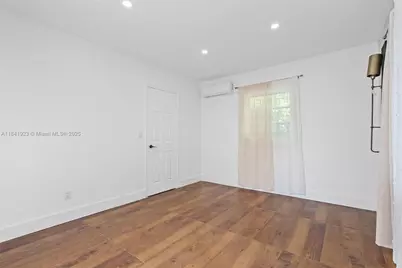 10401 NE 2nd Ave, Miami Shores, FL 33138 - Photo 20