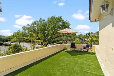 10401 NE 2nd Ave, Miami Shores, FL 33138 - Photo 30