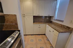 2903 Point E Dr, Aventura, FL 33160 - Photo 2