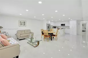 8720 SW 103rd Ave, Miami, FL 33173 - Photo 2