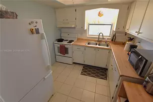 2688 Dudley Dr, West Palm Beach, FL 33415 - Photo 6