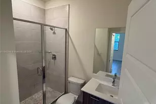 8005 NW 104th Ave, Doral, FL 33178 - Photo 14