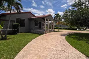 2518 Monroe St, Hollywood, FL 33020 - Photo 1