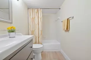 19999 E Country Club Dr, Aventura, FL 33180 - Photo 34