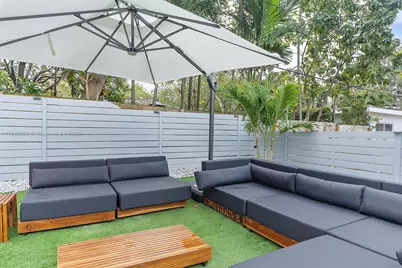 58 NE 45th St #0, Miami, FL 33137 - Photo 22