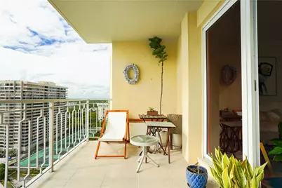 11111 Biscayne Blvd #20E, Miami, FL 33181 - Photo 14