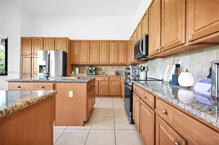 7565 SW 190th St, Cutler Bay, FL 33157 - Photo 16