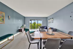 950 Hillcrest Dr, Hollywood, FL 33021 - Photo 1