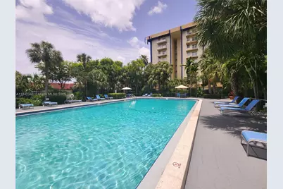 801 NW 47th Ave #119W, Miami, FL 33126 - Photo 6