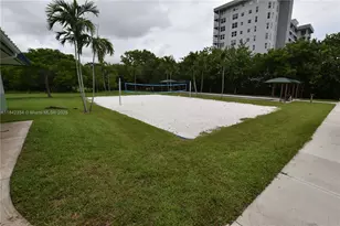 3800 Oaks Clubhouse Dr, Pompano Beach, FL 33069 - Photo 36