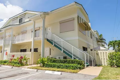 720 S Bella Vista Ct S #20, Jupiter, FL 33477 - Photo 2