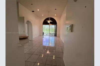 2130 NW 166th Ave, Pembroke Pines, FL 33028 - Photo 14