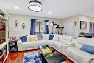 2078 SW 71st Way, Davie, FL 33317 - Photo 4