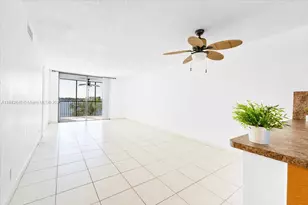 110 Lake Emerald Dr, Oakland Park, FL 33309 - Photo 8