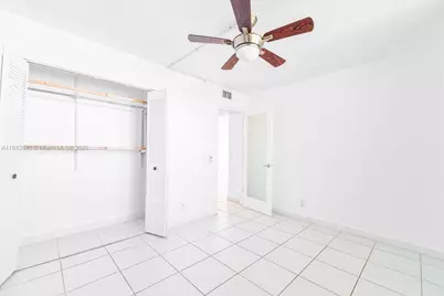 110 Lake Emerald Dr #403, Oakland Park, FL 33309 - Photo 18