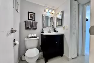 20500 W Country Club Dr, Aventura, FL 33180 - Photo 12