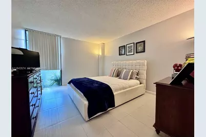 20500 W Country Club Dr #210, Aventura, FL 33180 - Photo 8