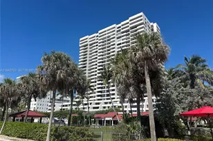 2555 Collins Ave, Miami Beach, FL 33140 - Photo 12