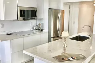 2555 Collins Ave, Miami Beach, FL 33140 - Photo 4