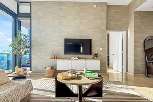 88 SW 7th St, Miami, FL 33130 - Photo 4