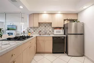 [Address not provided], Hallandale Beach, FL 33009 - Photo 16