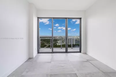 16385 Biscayne Blvd #4, North Miami Beach, FL 33160 - Photo 32