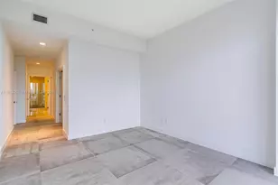 16385 Biscayne Blvd, North Miami Beach, FL 33160 - Photo 26