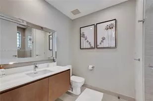 3250 NE 188th St, Aventura, FL 33180 - Photo 16