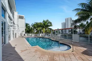 3030 NE 188th St, Aventura, FL 33180 - Photo 24