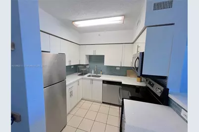 1500 Bay Rd #808S, Miami Beach, FL 33139 - Photo 6