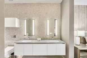 88 SW 7th St, Miami, FL 33130 - Photo 14